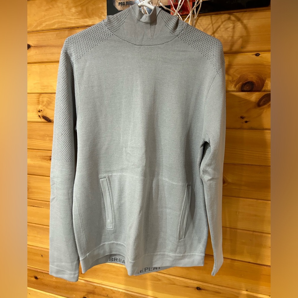 Lululemon men’s sweatshirt